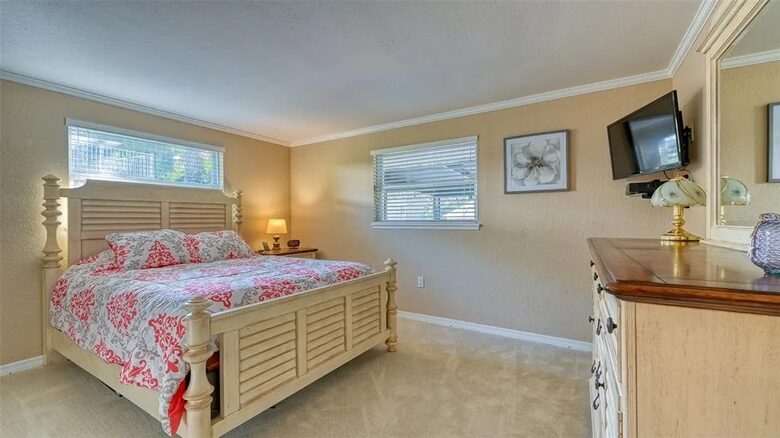Waterfront Siesta Key Prime Location - Siesta Key, Florida