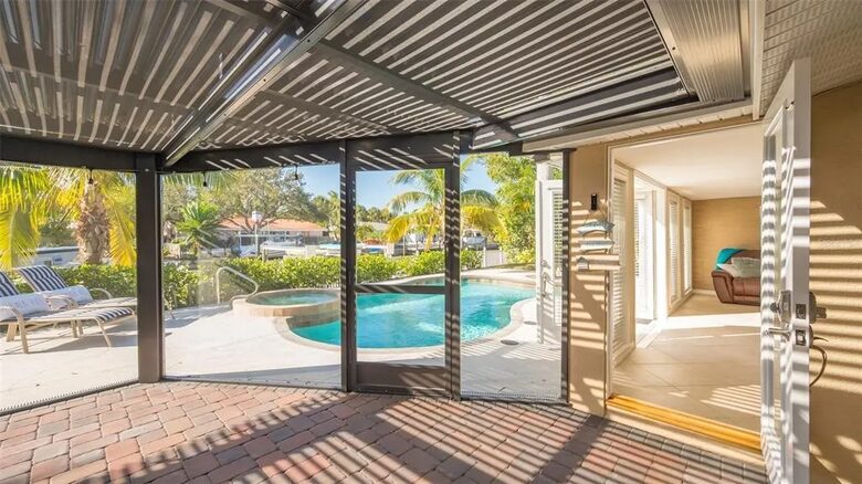 Waterfront Siesta Key Prime Location - Siesta Key, Florida