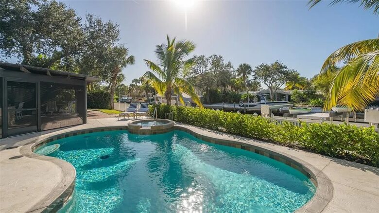 Waterfront Siesta Key Prime Location - Siesta Key, Florida