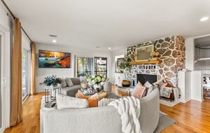 Luxury Riverfront Bungalow - Minutes to Downtown - Knoxville, Tennessee