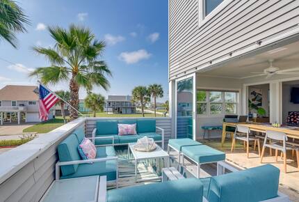 Luxury Beach Retreat | Short Walk to Sand - Galveston, Texas