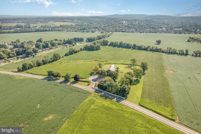 Luxury Farmhouse on Windmere Farm - Mechanicsburg, Pennsylvania