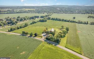 Luxury Farmhouse on Windmere Farm - Mechanicsburg, Pennsylvania