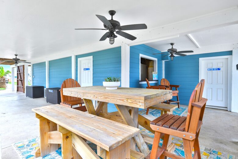 Coastal Haven: Relaxation and Adventure in Jamaica Beach - Jamaica Beach, Texas