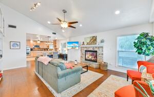Coastal Haven: Relaxation and Adventure in Jamaica Beach - Jamaica Beach, Texas