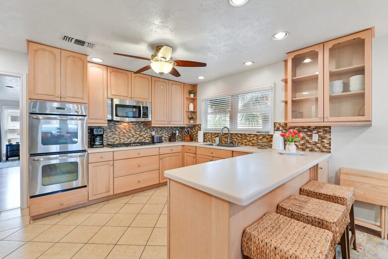 Coastal Haven: Relaxation and Adventure in Jamaica Beach - Jamaica Beach, Texas