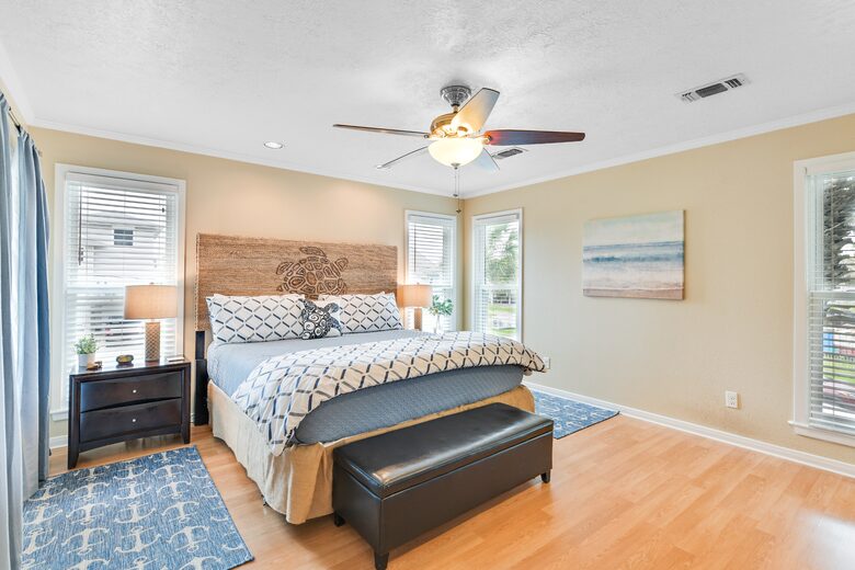 Coastal Haven: Relaxation and Adventure in Jamaica Beach - Jamaica Beach, Texas
