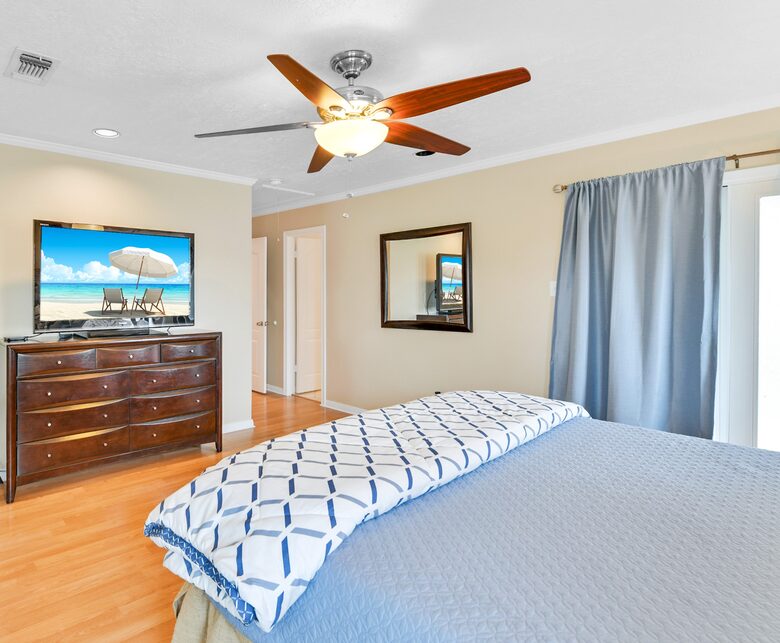 Coastal Haven: Relaxation and Adventure in Jamaica Beach - Jamaica Beach, Texas