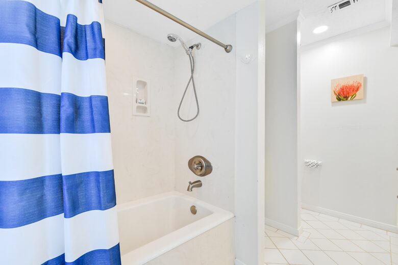 Coastal Haven: Relaxation and Adventure in Jamaica Beach - Jamaica Beach, Texas