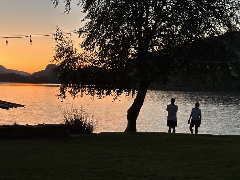 Lakeside Escape in Wine Country and Winter Wonderland - Oliver, Canada