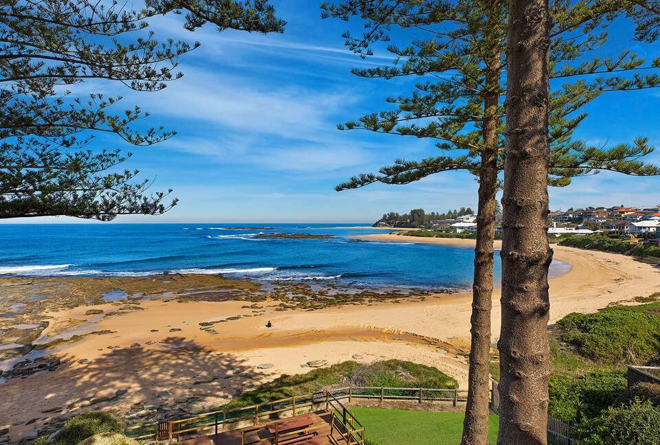 Ocean Pines Apartment - Blue Bay, Australia