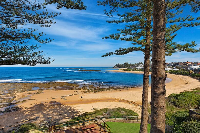 Ocean Pines Apartment - Blue Bay, Australia