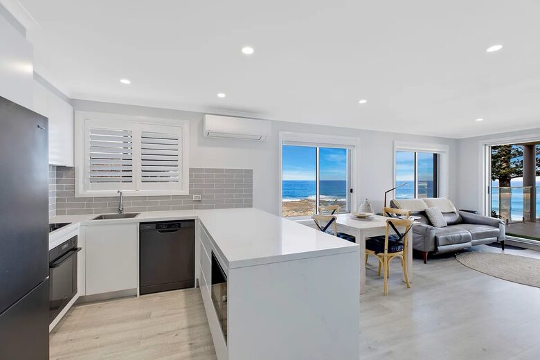 Ocean Pines Apartment - Blue Bay, Australia
