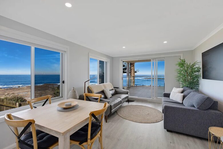 Ocean Pines Apartment - Blue Bay, Australia