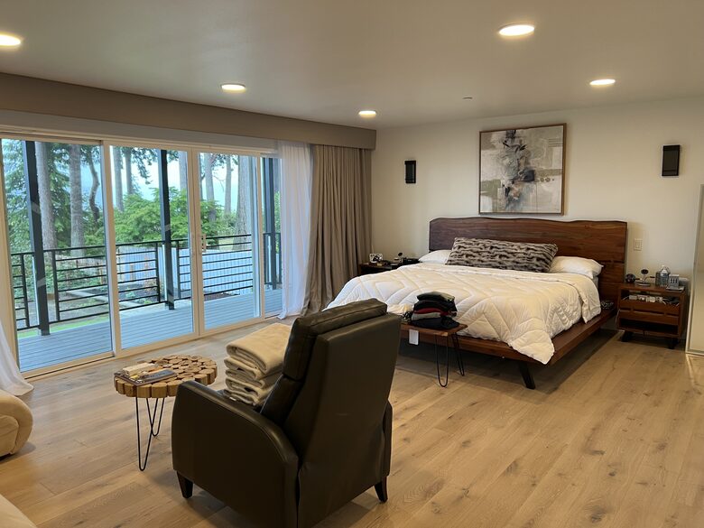 High Bluff Waterfront Contemporary Home in Gig Harbor - Gig Harbor, Washington