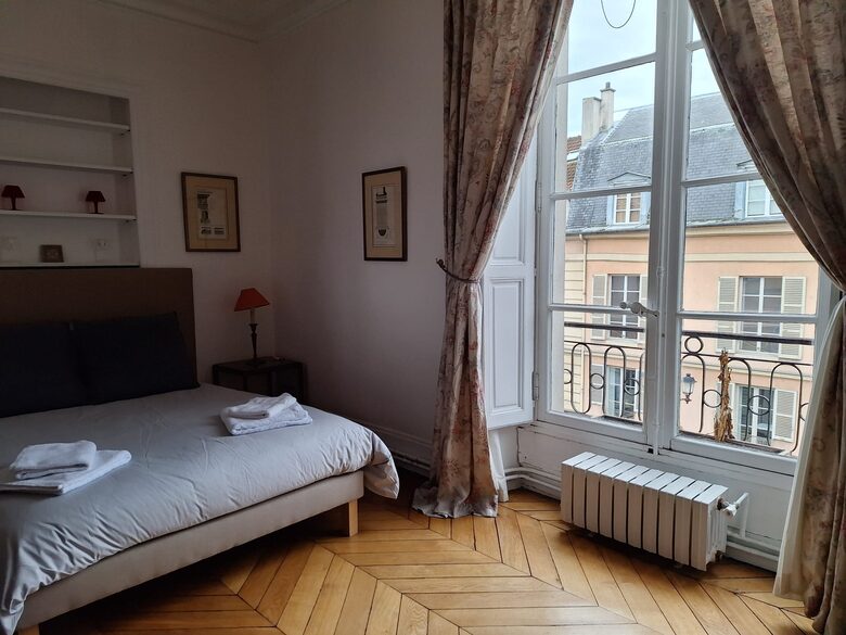 Aristocratic Abode in Versailles - Versailles, France