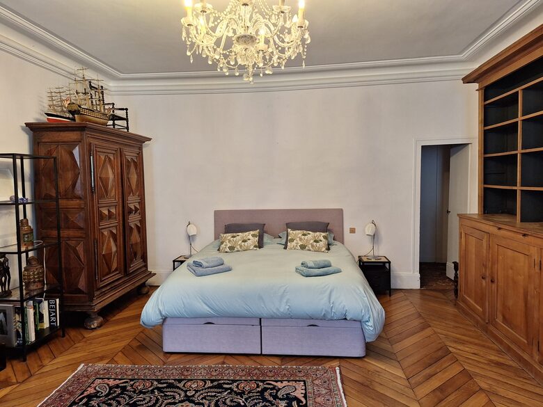 Aristocratic Abode in Versailles - Versailles, France