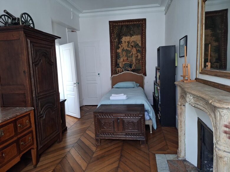 Aristocratic Abode in Versailles - Versailles, France