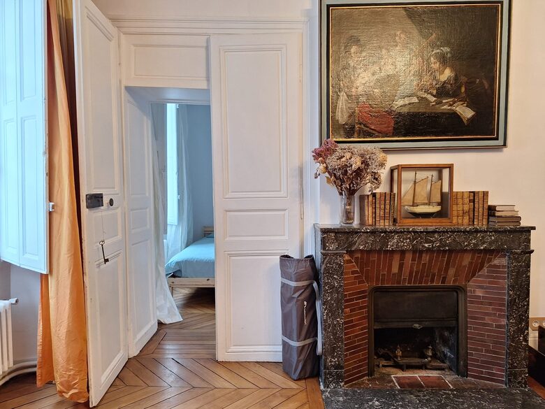 Aristocratic Abode in Versailles - Versailles, France