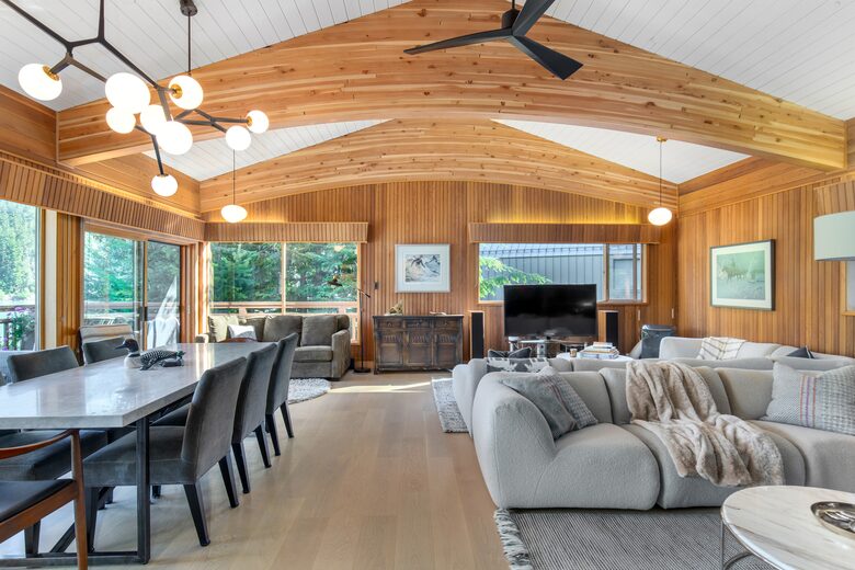 Summer Place Hideaway - Whistler, Canada
