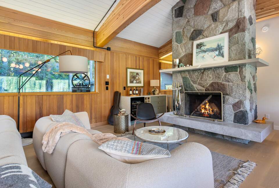 Summer Place Hideaway - Whistler, Canada