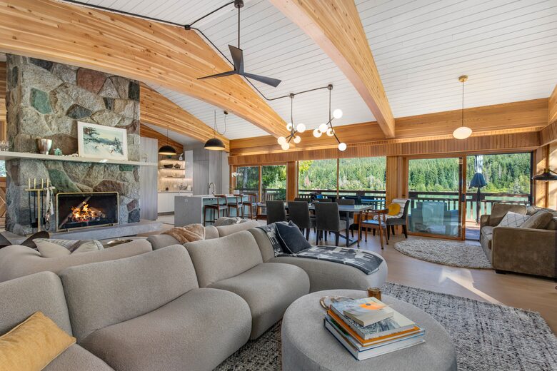 Summer Place Hideaway - Whistler, Canada