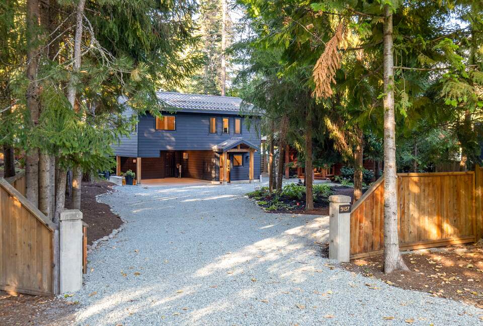 Summer Place Hideaway - Whistler, Canada