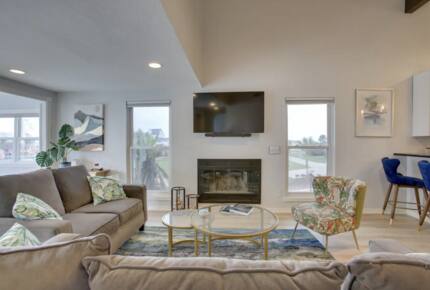 Luxury Beach Retreat | Short Walk to Sand - Galveston, Texas