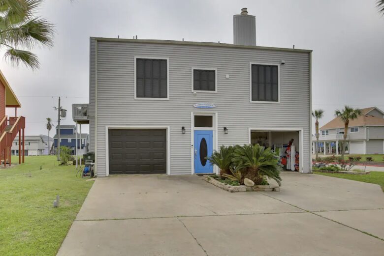 Luxury Beach Retreat | Short Walk to Sand - Galveston, Texas