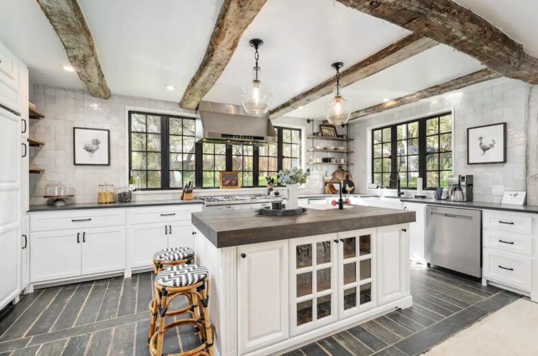 Luxury Hill Country Estate - New Braunfels, Texas