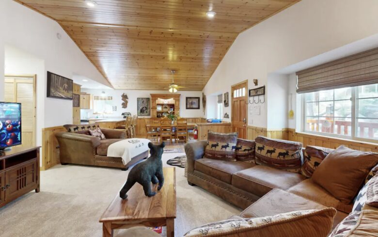 Modern Big Bear Lake Cabin - Big Bear Lake, California