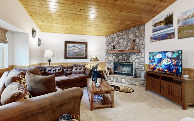 Modern Big Bear Lake Cabin - Big Bear Lake, California