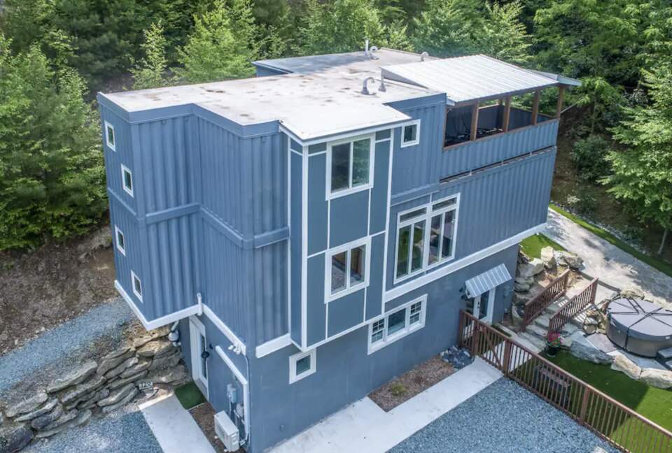 Contained Experience | Container Home in Blowing Rock - Blowing Rock, North Carolina