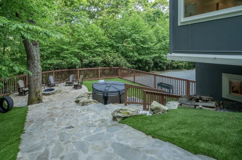 Contained Experience | Container Home in Blowing Rock - Blowing Rock, North Carolina