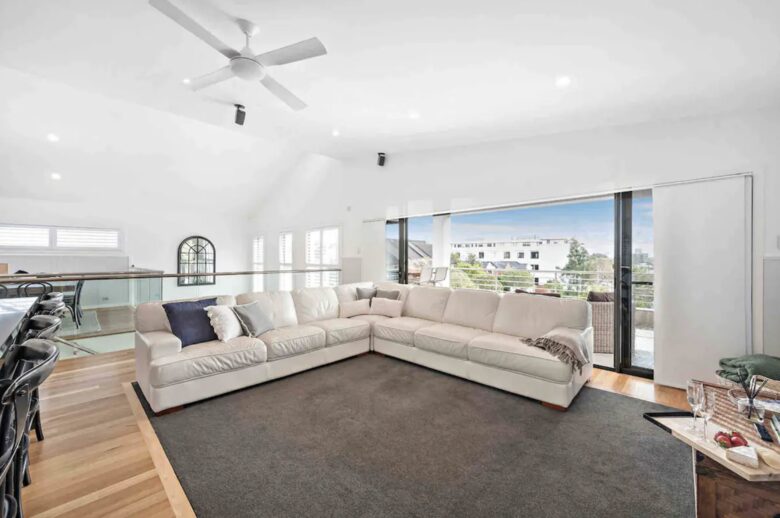 Bahamas on Brooks - Newcastle, Australia