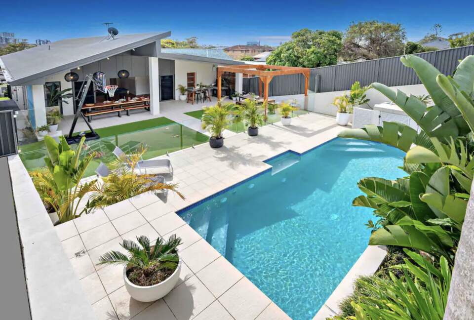 Bahamas on Brooks - Newcastle, Australia
