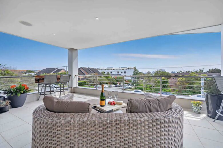 Bahamas on Brooks - Newcastle, Australia