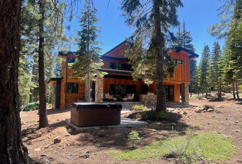 Luxurious Mountain Retreat in Schaffer’s Mill - Truckee, California
