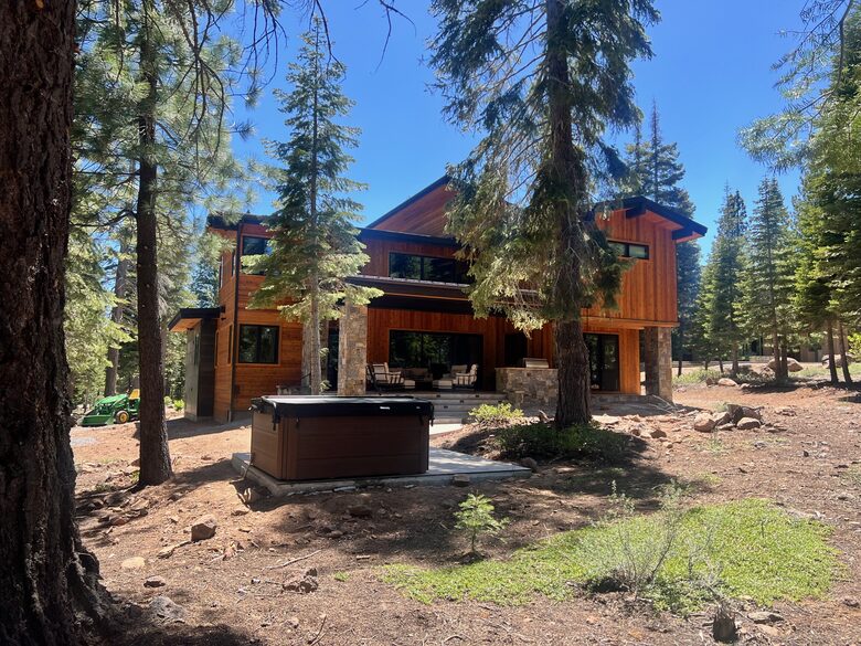 Luxurious Mountain Retreat in Schaffer’s Mill - Truckee, California