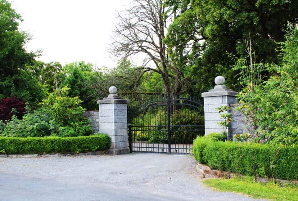 Millbank | 18th century Georgian Country House - Mountrath, Ireland