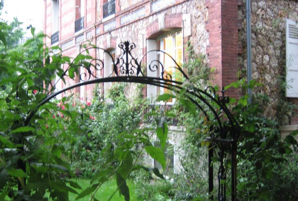 Villa Boileau - Paris, France