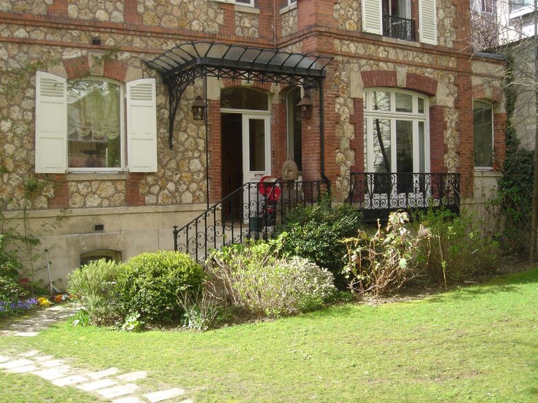 Villa Boileau - Paris, France