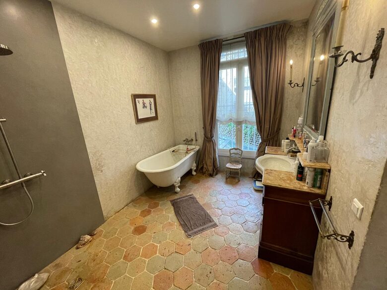 Villa Boileau - Paris, France