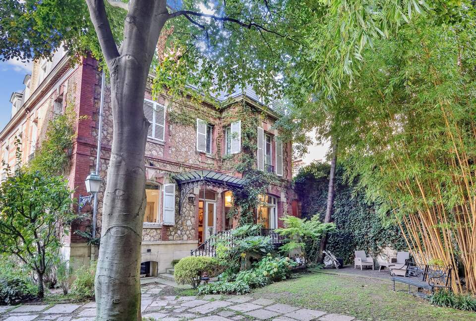 Villa Boileau - Paris, France