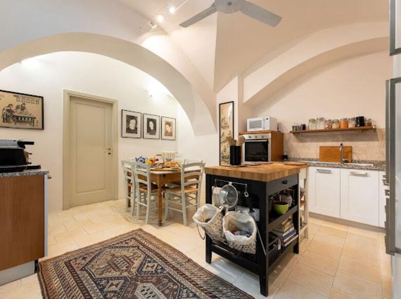 Lungarno Diaz Historic Retreat - Florence, Italy