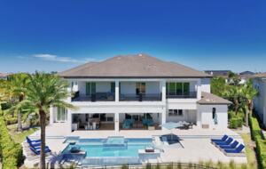 Bountiful Bear's Den Estate With Indoor Spa - Kissimmee, Florida