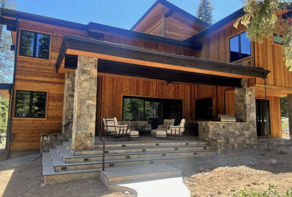 Luxurious Mountain Retreat in Schaffer’s Mill - Truckee, California