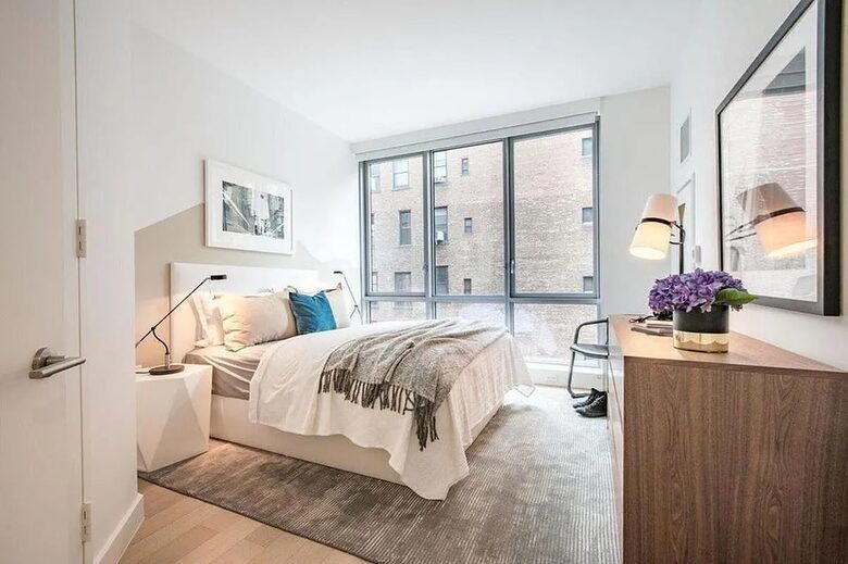 NYC Getaway | On Madison Ave, North of Madison Square Park - New York, New York