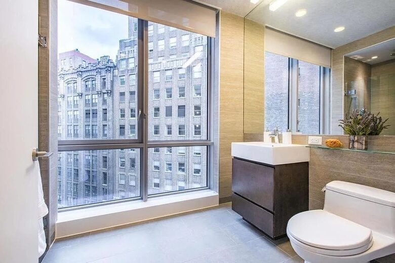 NYC Getaway | On Madison Ave, North of Madison Square Park - New York, New York