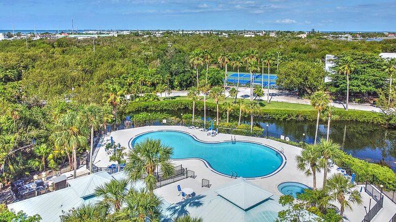 Majestic Marathon | The Heart of The Florida Keys - Marathon, Florida